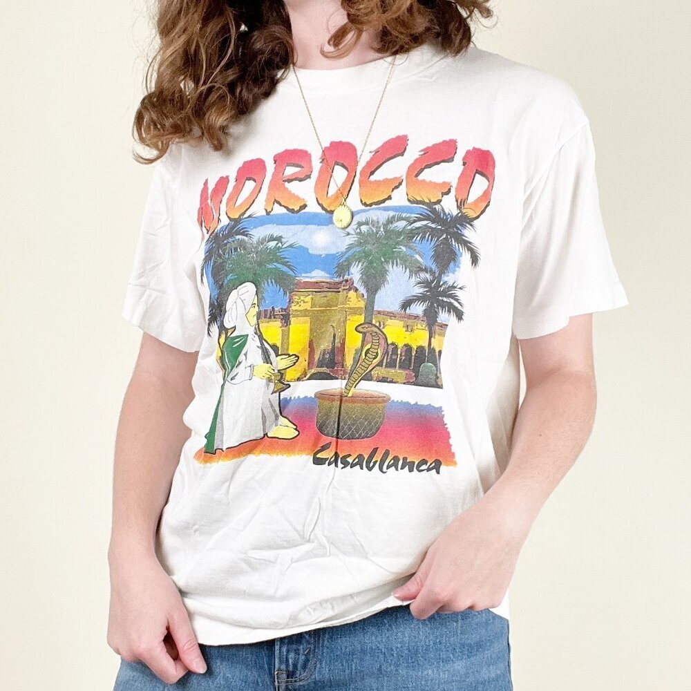 Vintage 90s Y2K Oversized Graphic Tee Souvenir T-Shirt Top Tourist Traveler 90's
